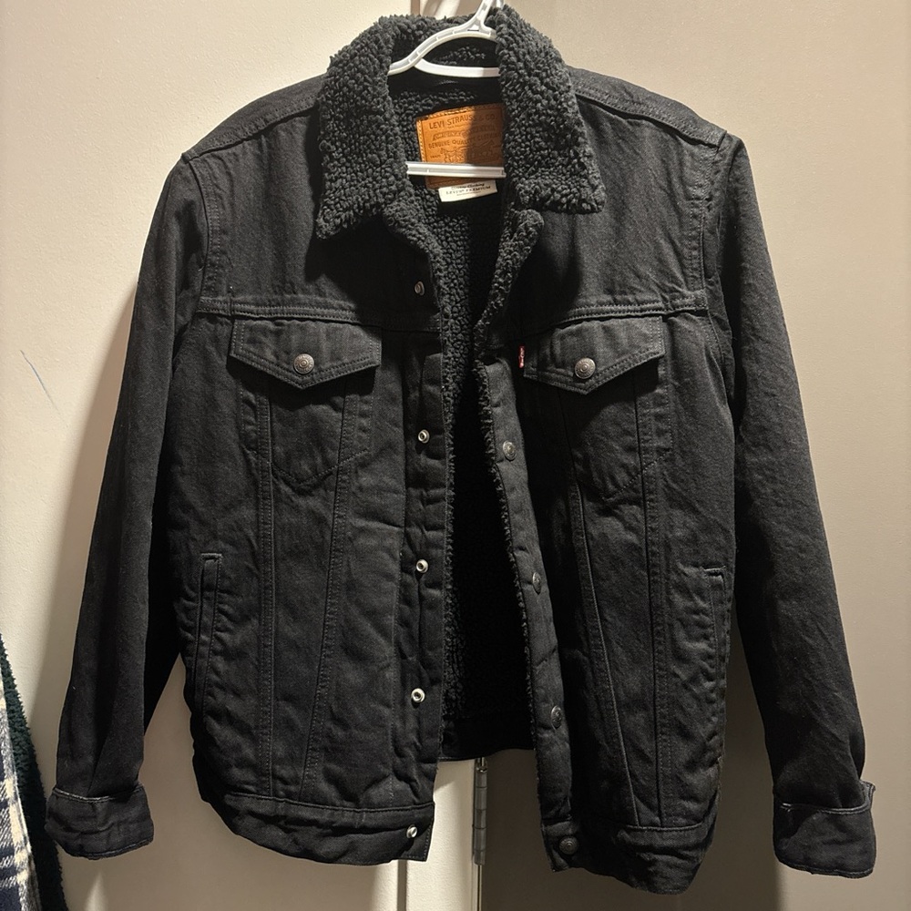 Levi's Men's Black Sherpa-Lined Jacket